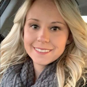 Meet your Posher, Molly